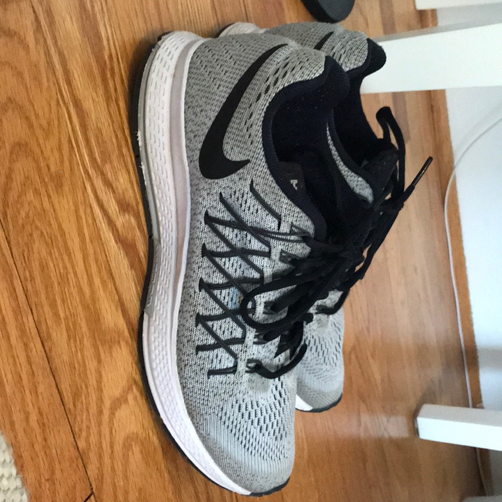 Nike Pegasus 32 Sneakers! Size 8.5